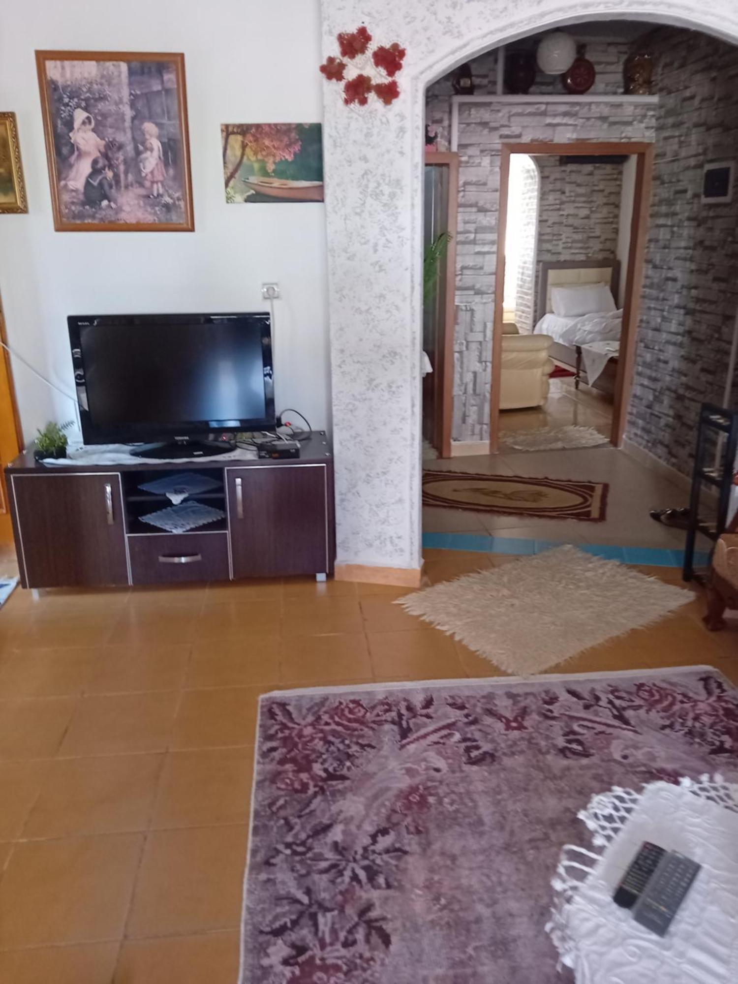 Olivia Guesthouse Gjirokastër Екстериор снимка