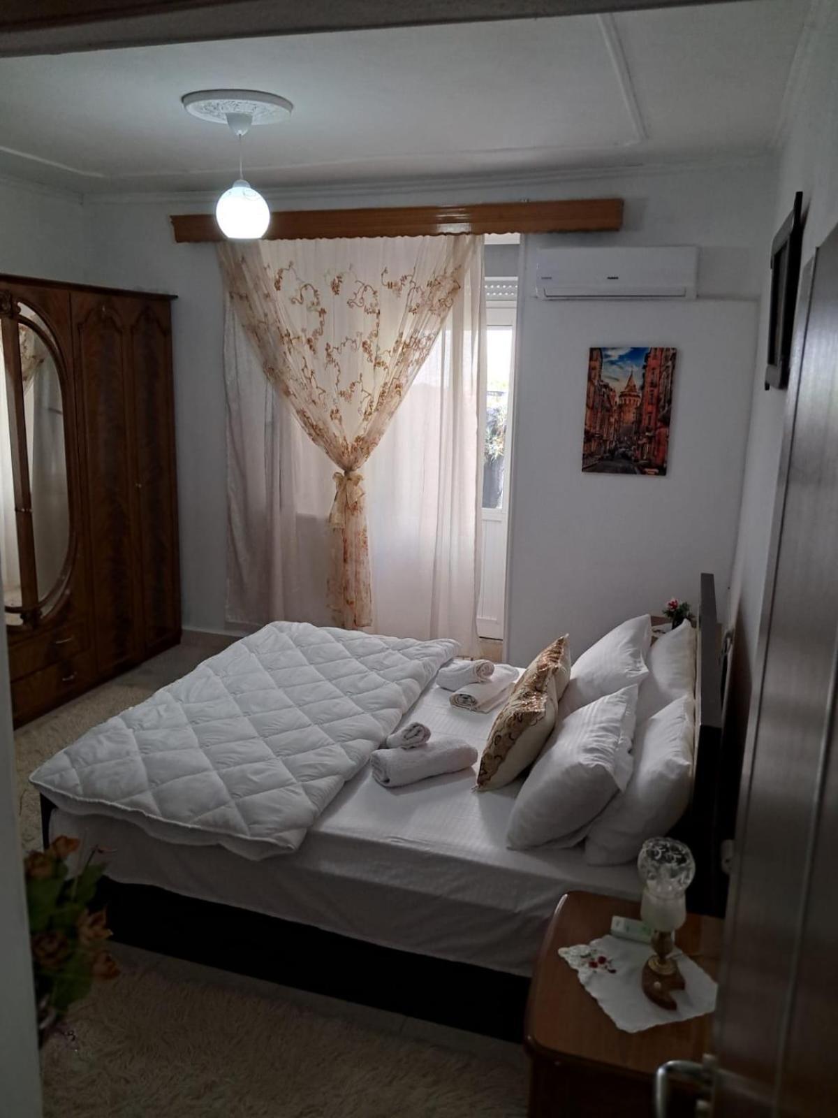 Olivia Guesthouse Gjirokastër Екстериор снимка