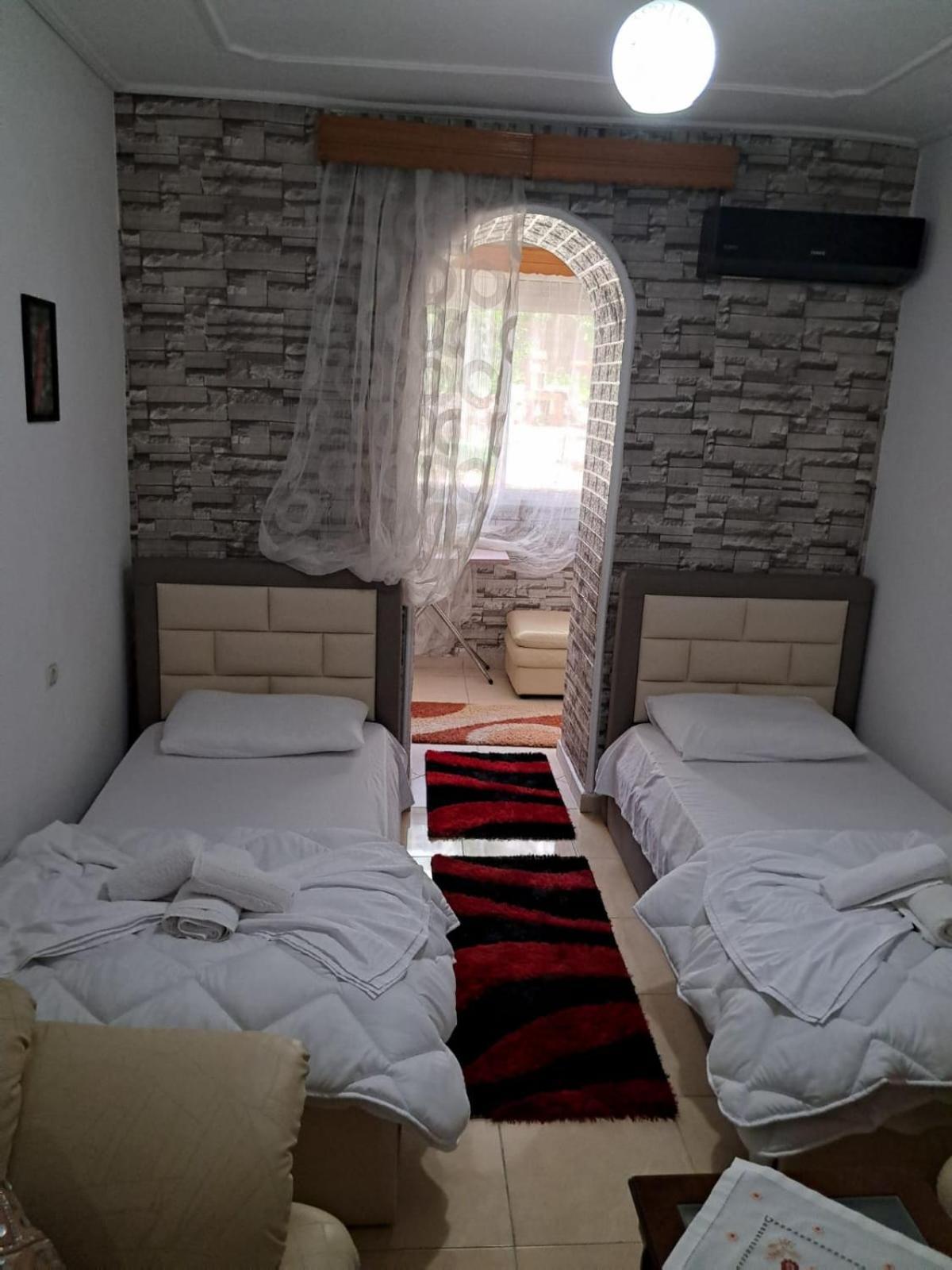 Olivia Guesthouse Gjirokastër Екстериор снимка